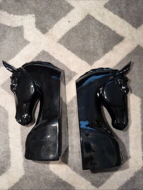 Black Glossy Resin Horse Bust Bookends 9”
